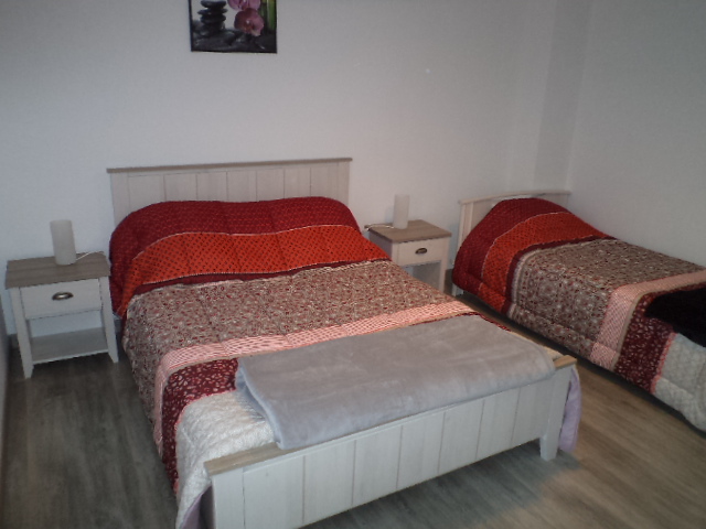 Chambre 1 de L'Eclipse — lit 140 + lit 90