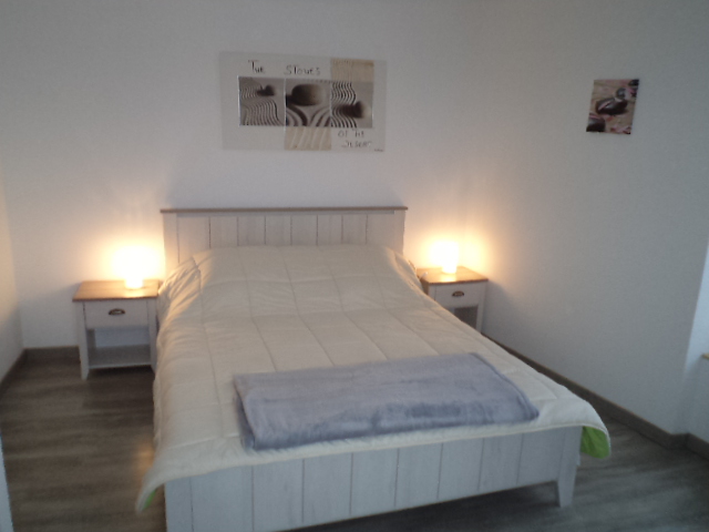 Chambre 2 — lit 160 cm — maison L'Eclipse à Fouras