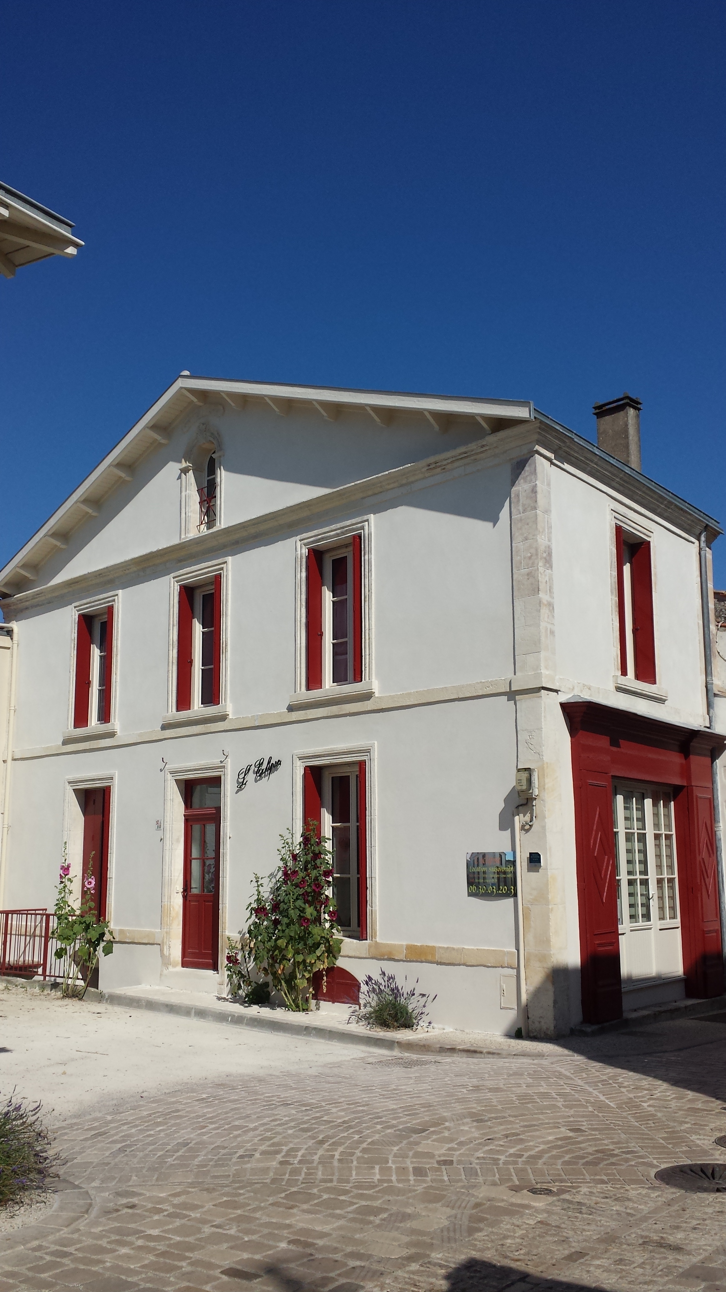 Façade de la maison L'Eclipse, location de vacances à Fouras-les-Bains